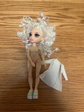 Rainbow High Doll